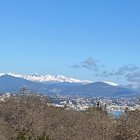 Vue Acces Garage 公寓 *