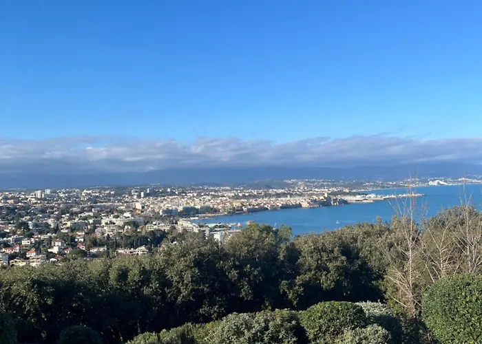 Apartment Vue Acces Garage *